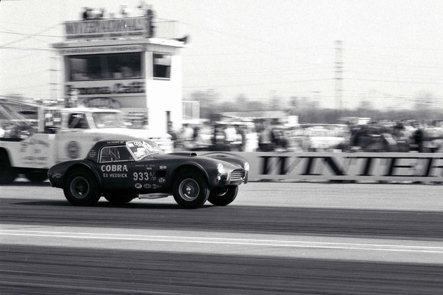  AC Cobra (Mk II) 1963 года  (фото 30 из 32)